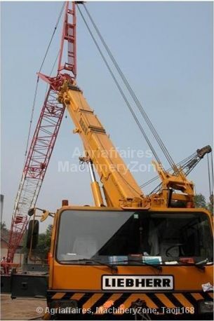 Liebherr LTM1200 mobile crane