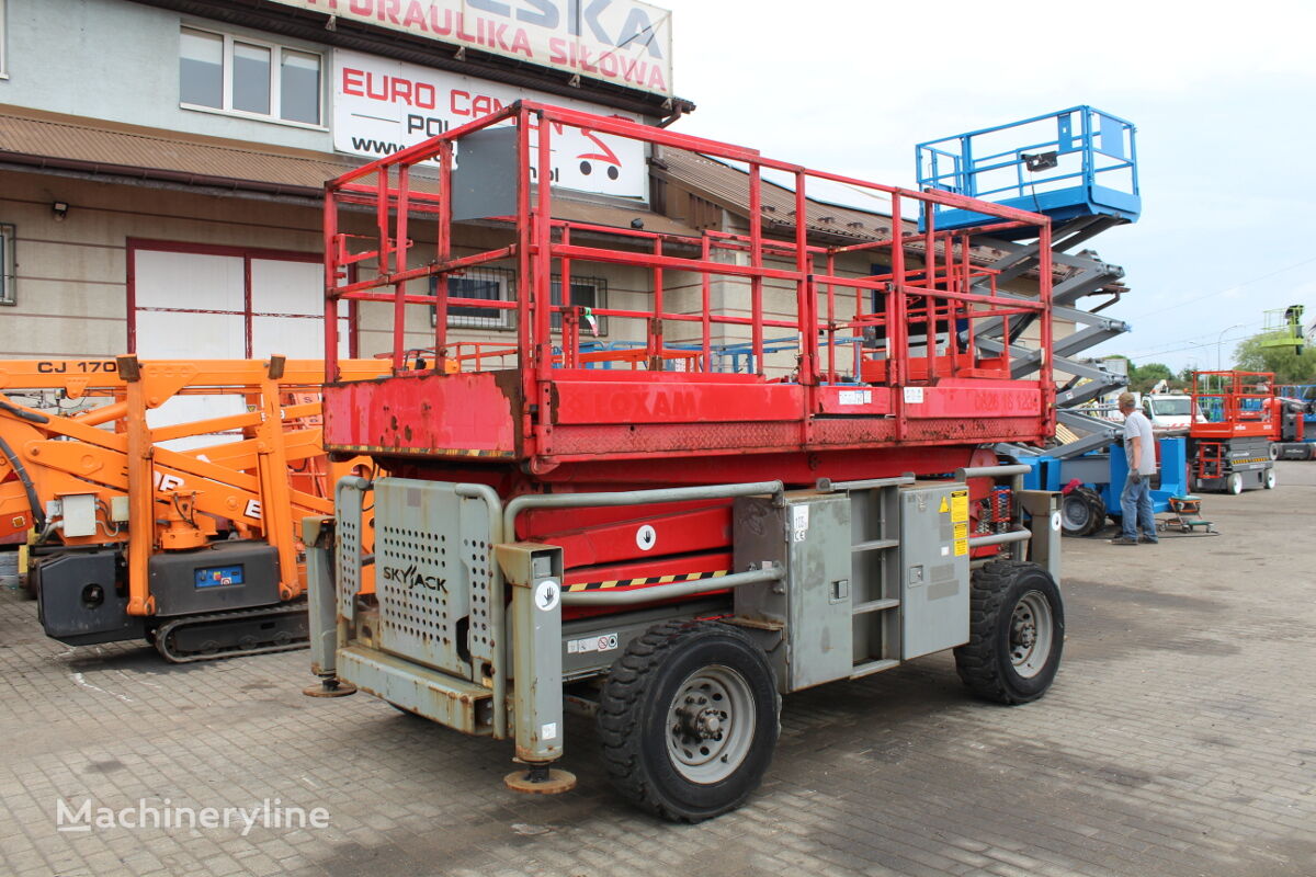 Skyjack SJ 8831 - 12 m scissor lift 4x4 diesel genie 3384 haulotte