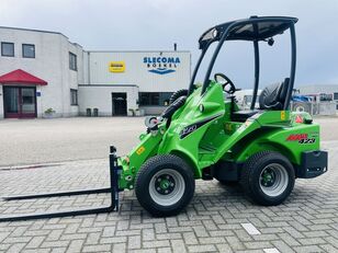 new Avant 423 Kniklader met telescopische laadarm telescopic wheel loader