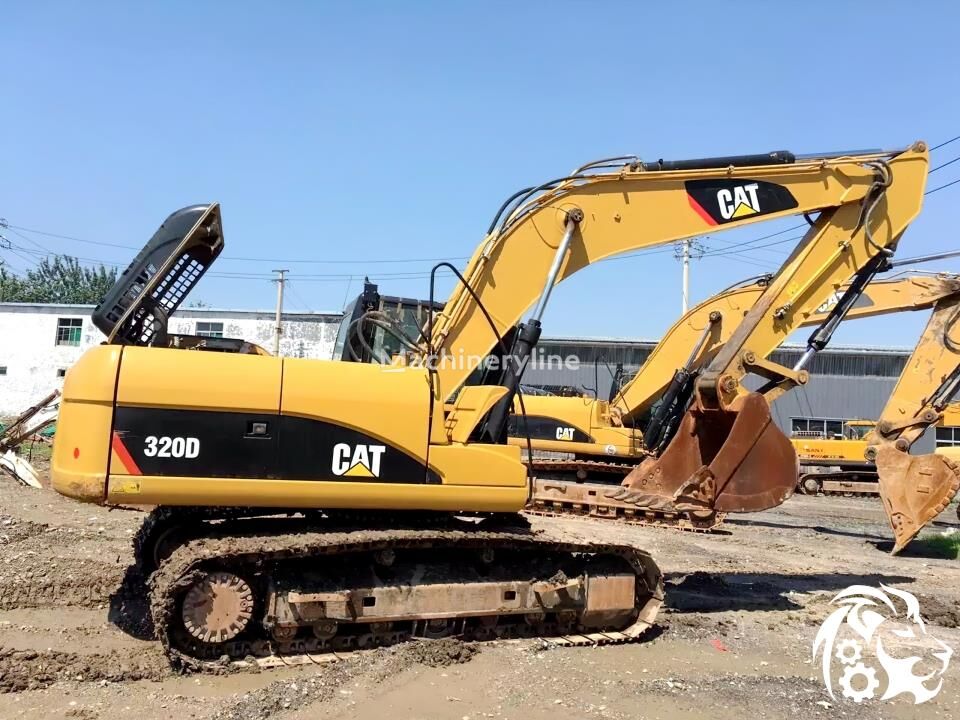 Caterpillar 320DL tracked excavator