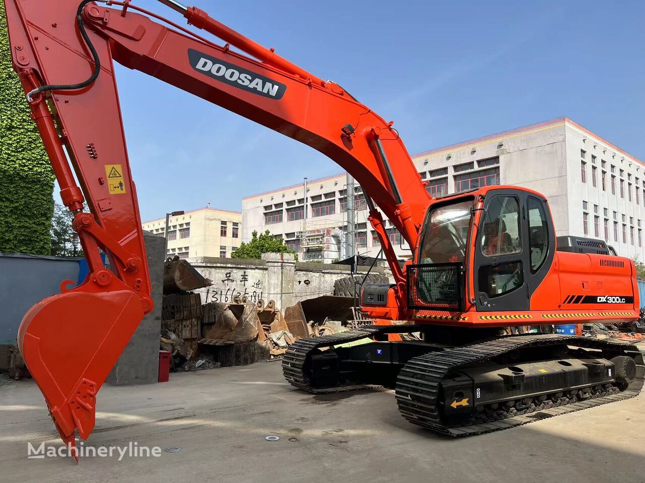 Doosan DX300 tracked excavator