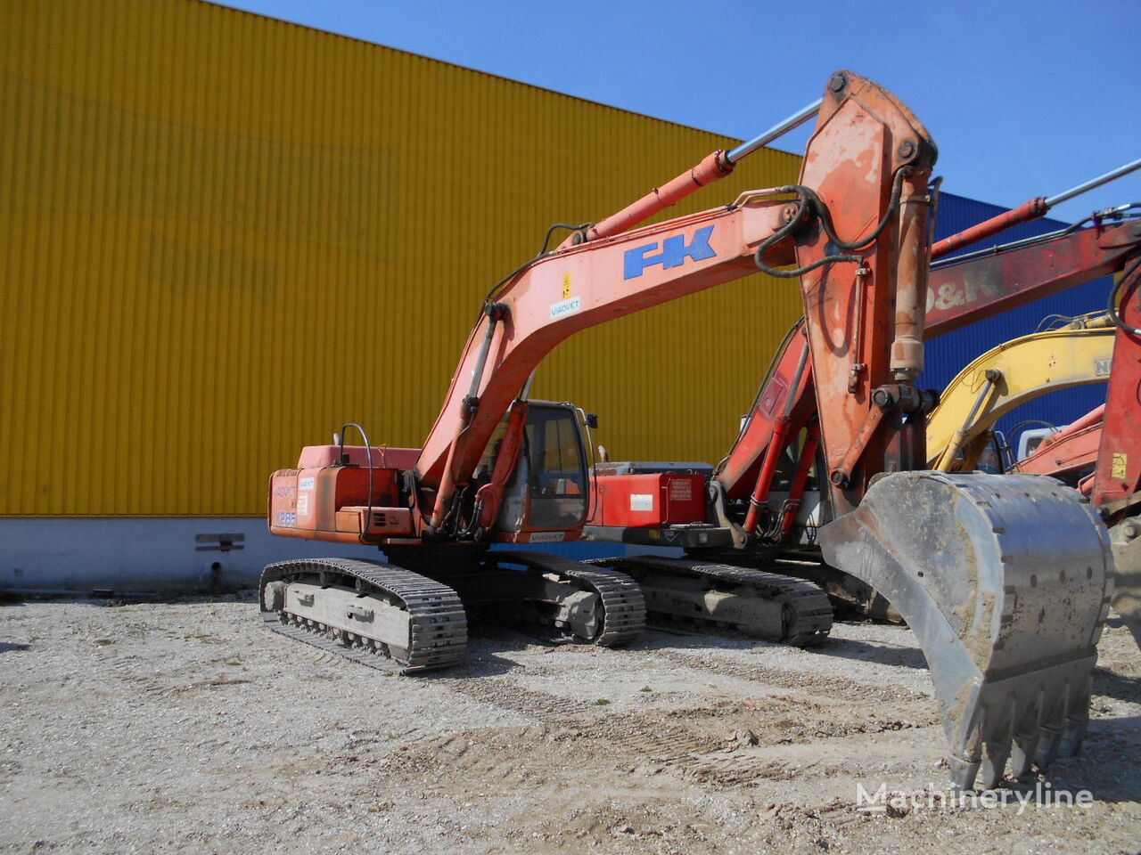 Fiat-Kobelco EX-285 tracked excavator