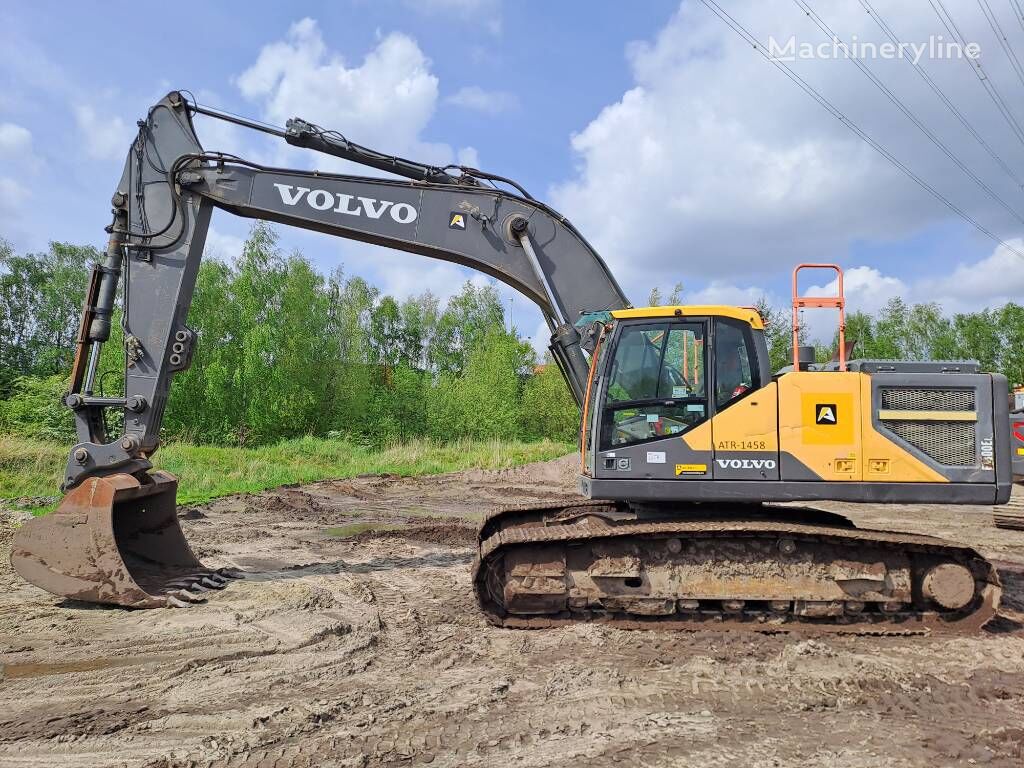 Volvo EC300EL tracked excavator