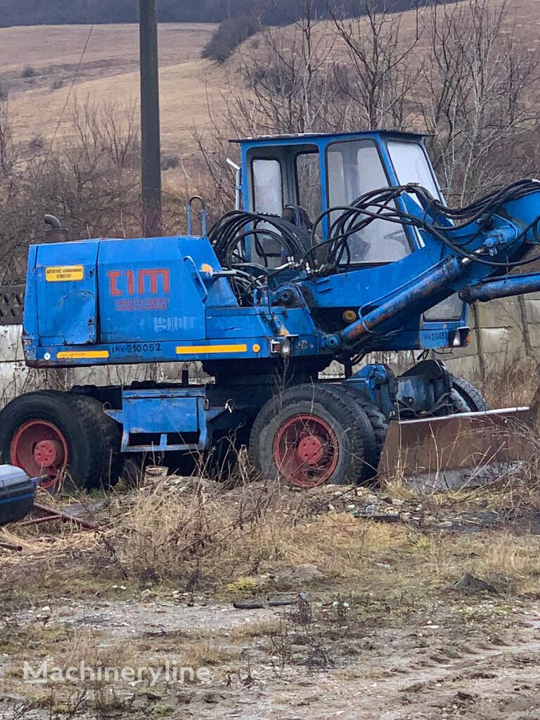 Liebherr A900 wheel excavator