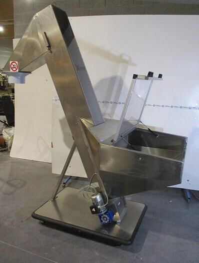 ADMV ENF300 vertical conveyor